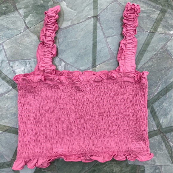 Women’s size large pink ruffled crop tank- top - Picture 2 of 4